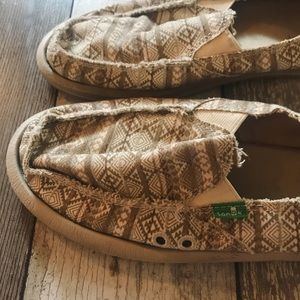 Women’s sanuk shoes